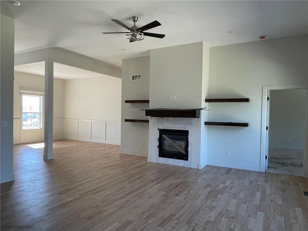 504 Blackhawke Drive, Smithville, MO 64089