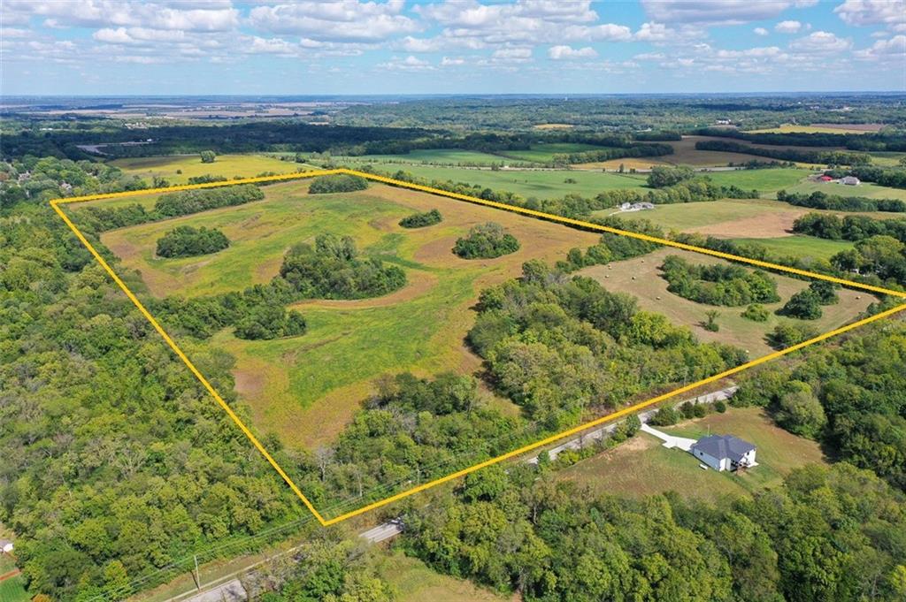 20500 E Bundschu Road, Independence, MO 64056