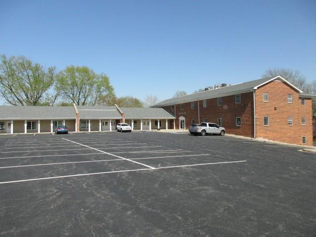6317 N Antioch Suite 201 Road, Gladstone, MO 64119