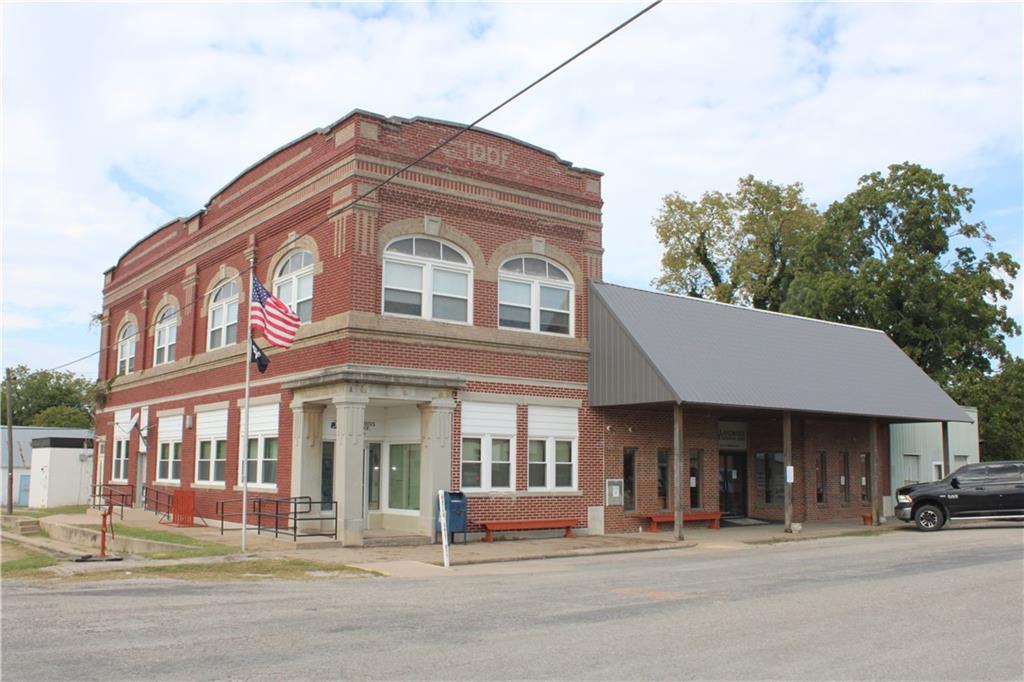 102 N Commercial Street, Kincaid, KS 66039