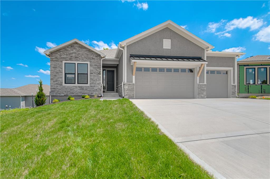 4935 NW Martin Street, Riverside, MO 64150