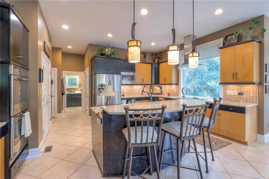 416 NE BITTER CREEK Road, Lee's Summit, MO 64086