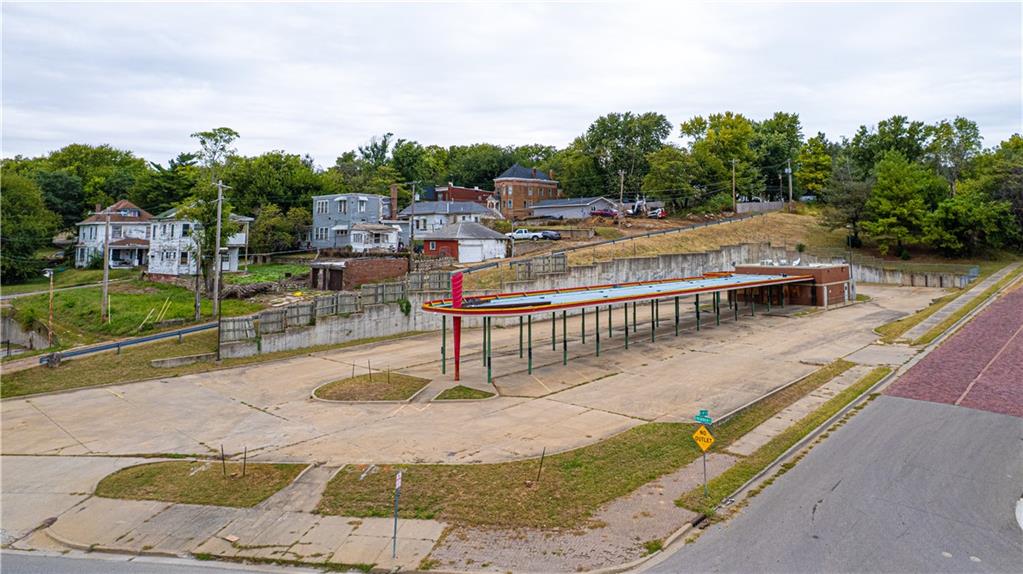 1317 Frederick Avenue, St Joseph, MO 64501