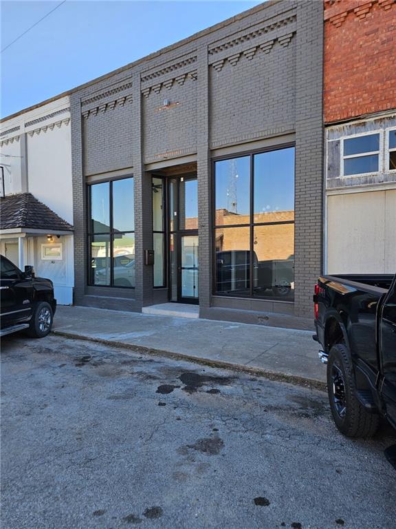 215 Main Street, Garden City, MO 64747