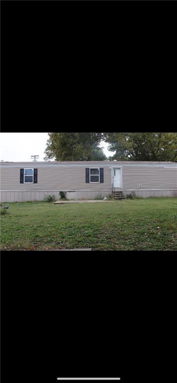 1 Oakdale Drive, Lexington, MO 64067