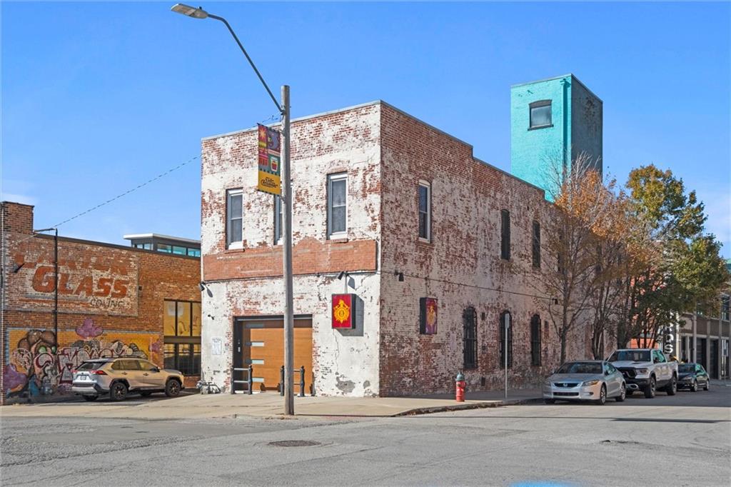 1600 Locust Street, Kansas City, MO 64108