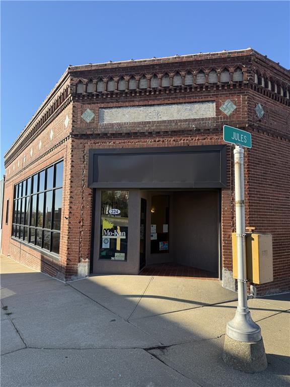 224 N 7th Street, St Joseph, MO 64501