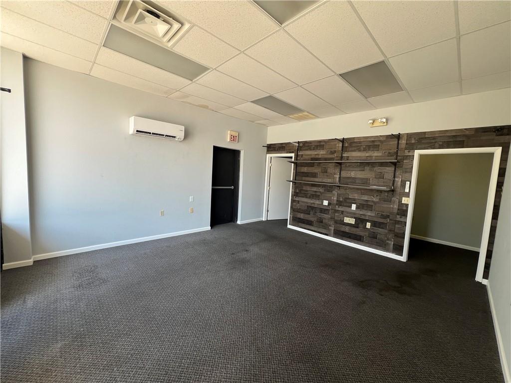 702 S Webster (Inside) Street, Spring Hill, KS 66083
