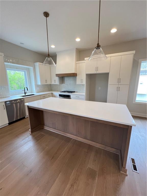 2407 W 177th Terrace, Overland Park, KS 66085