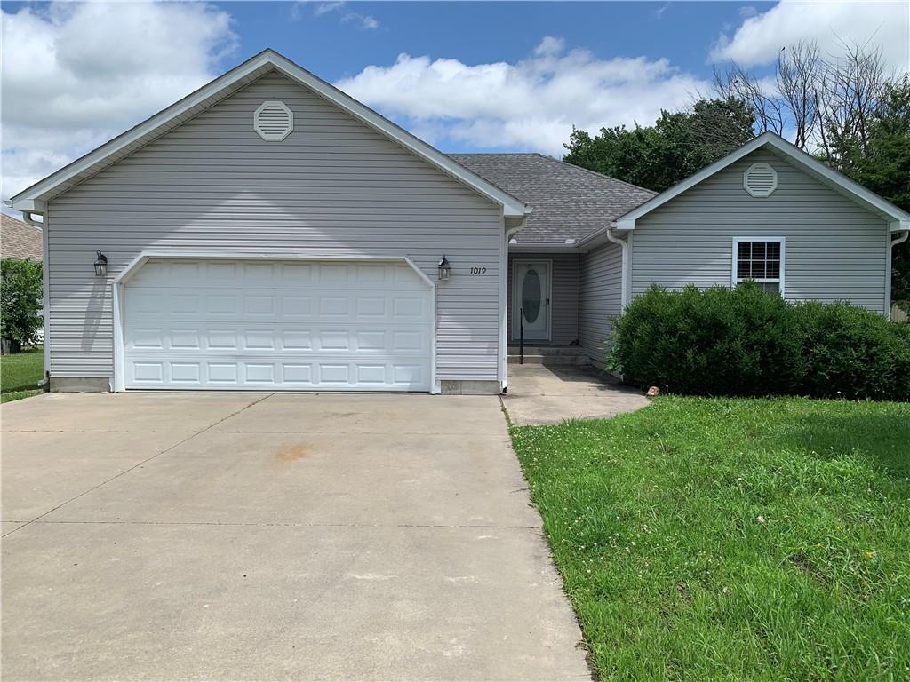 1019 S Hugh Street, Frontenac, KS 66763