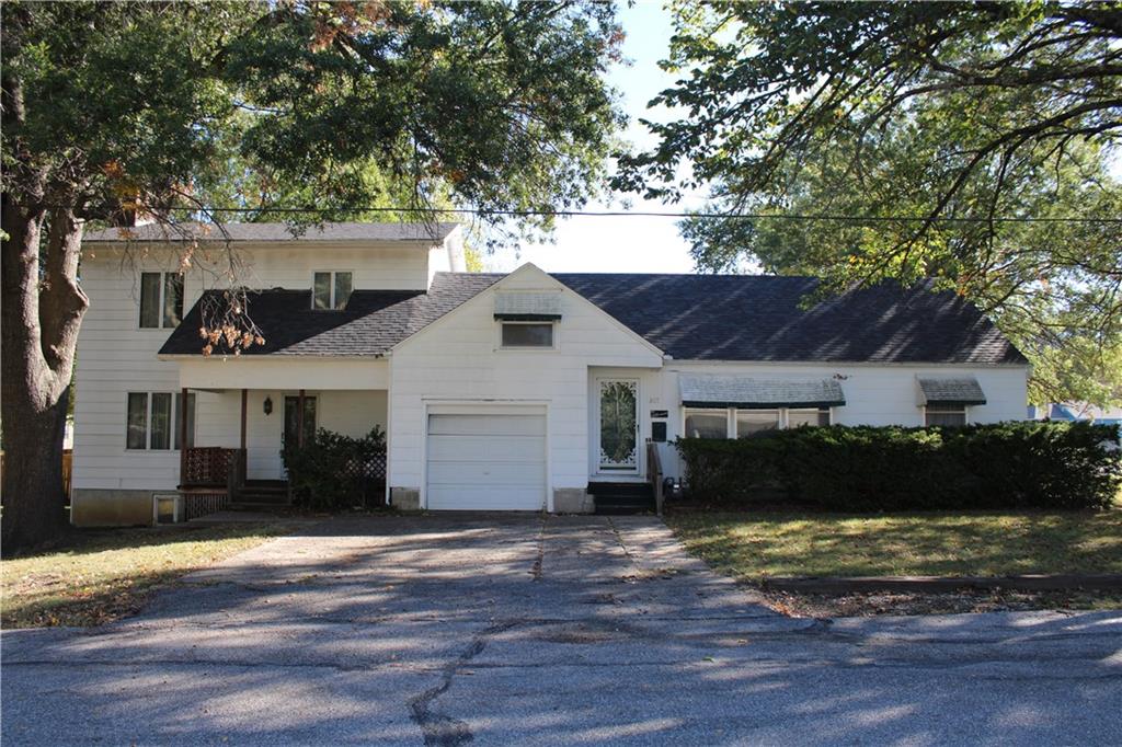 2011 S English Street, Pittsburg, KS 66762