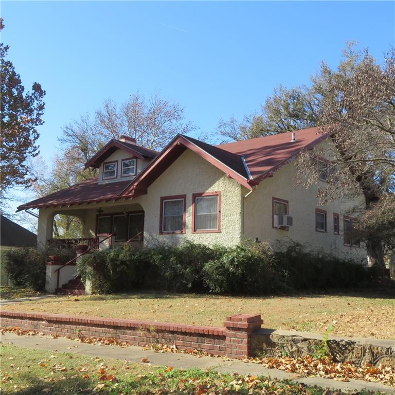 846 N SYCAMORE Street, Iola, KS 66749