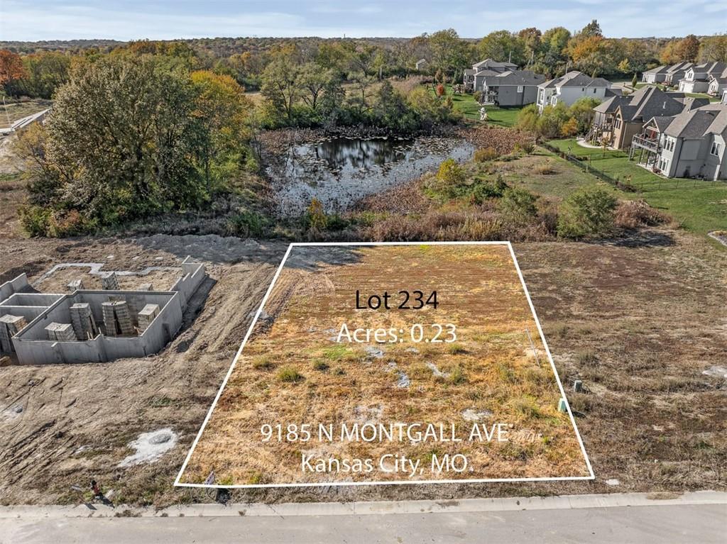 9185 N Montgall Avenue, Kansas City, MO 64156