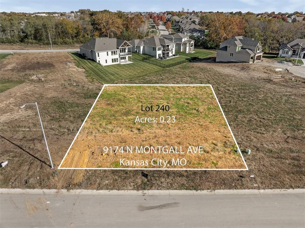 9174 N Montgall Avenue, Kansas City, MO 64156