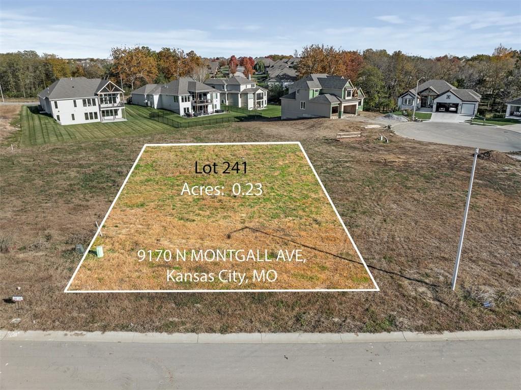 9170 N Montgall Avenue, Kansas City, MO 64156