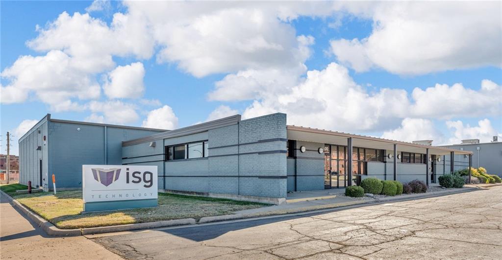 400 SE Jefferson Street, Topeka, KS 66607