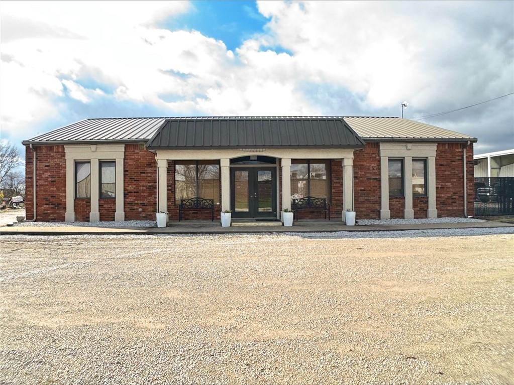 2307 Missouri Avenue, Carthage, MO 64836