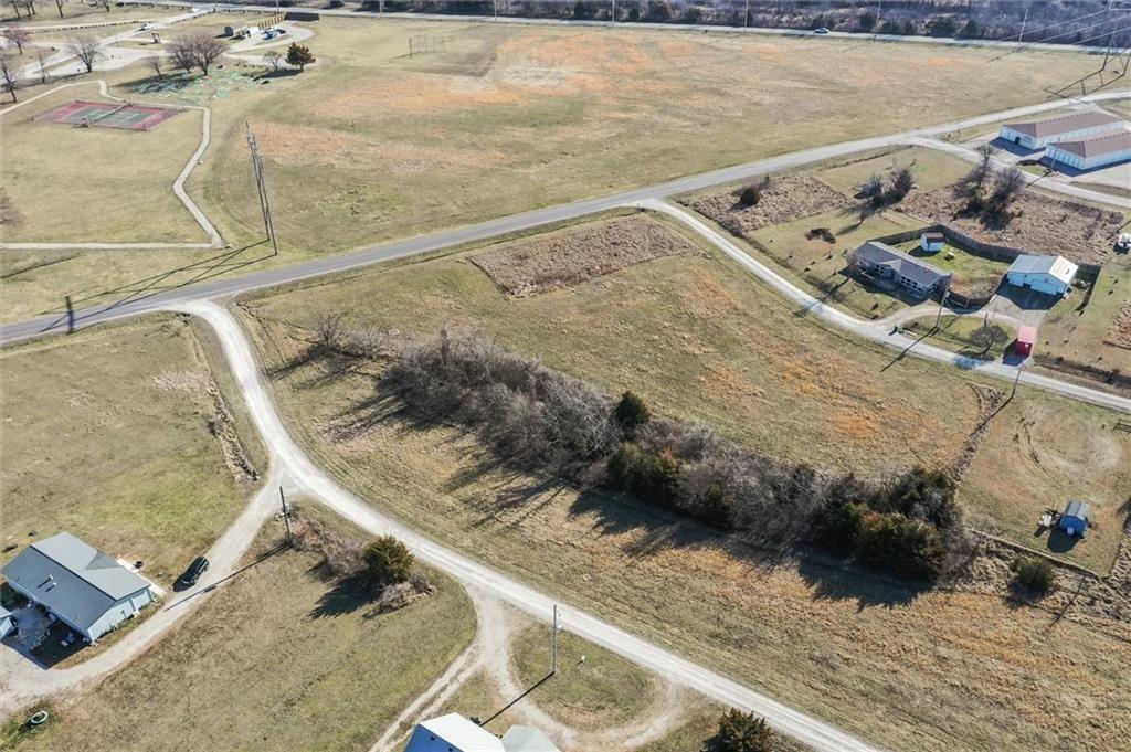 50 Tamarack Lane, Linn Valley, KS 66040