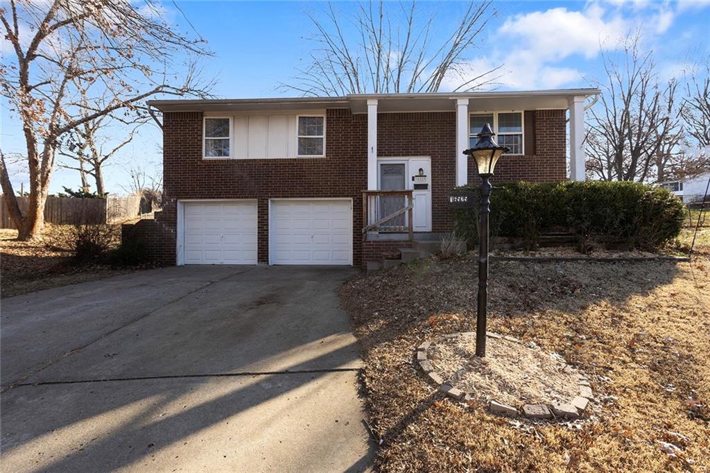 16525 E 35th St Court, Independence, MO 64055