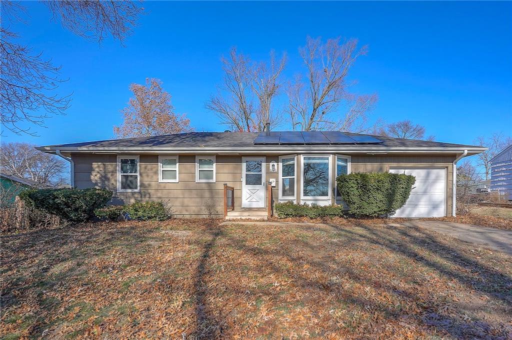 6104 E 136th Street, Grandview, MO 64030