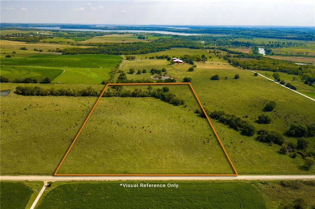 1230 E 100 Road, Berryton, KS 66409