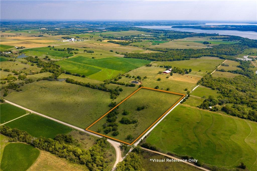 110 N 1150 Road, Berryton, KS 66409