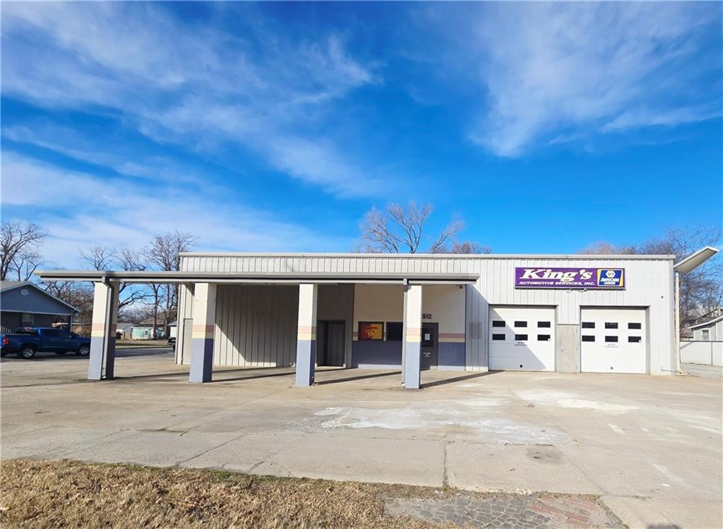 512 W 4th Street, Pittsburg, KS 66762