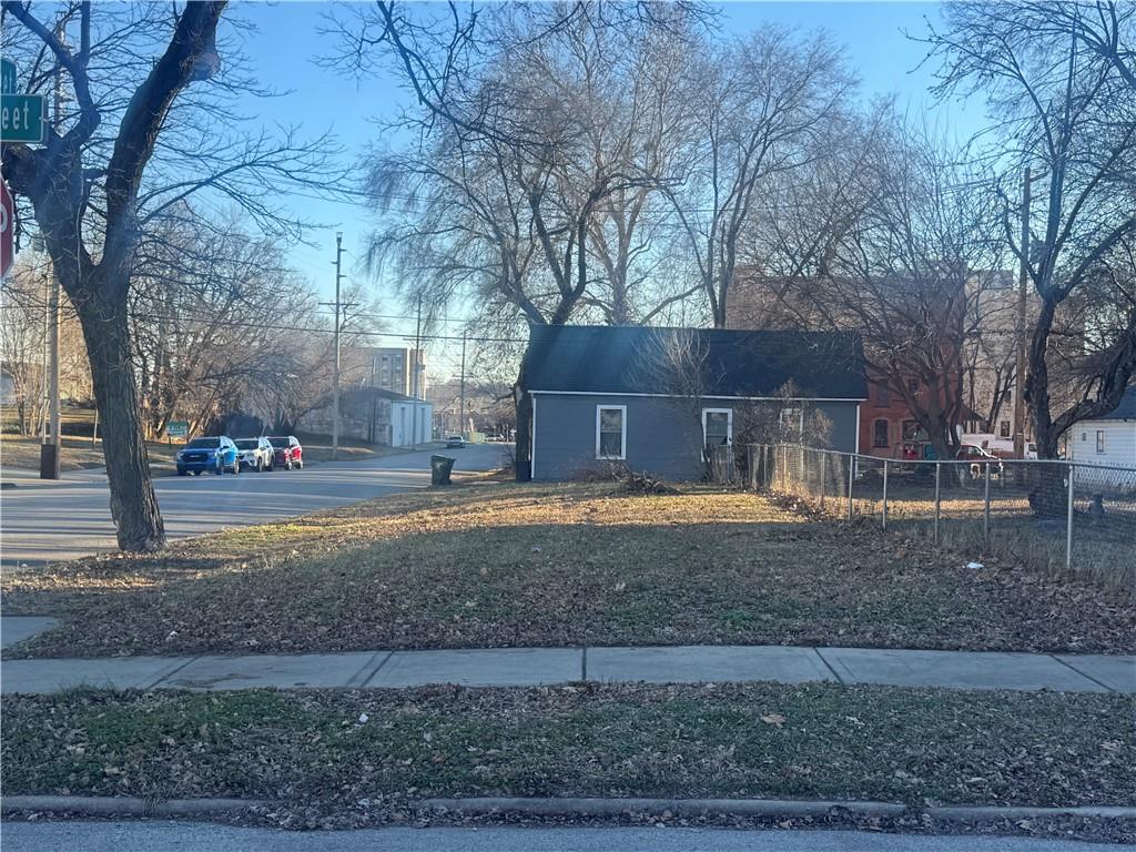 201 Osage Street, Leavenworth, KS 66048