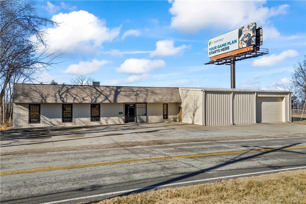 4702 Eastern Avenue, Kansas City, MO 64129