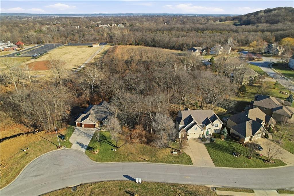 1934 Edgewood Drive, Leavenworth, KS 66048
