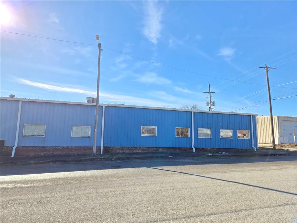 111 E 5th Street, Mound Valley, KS 67354