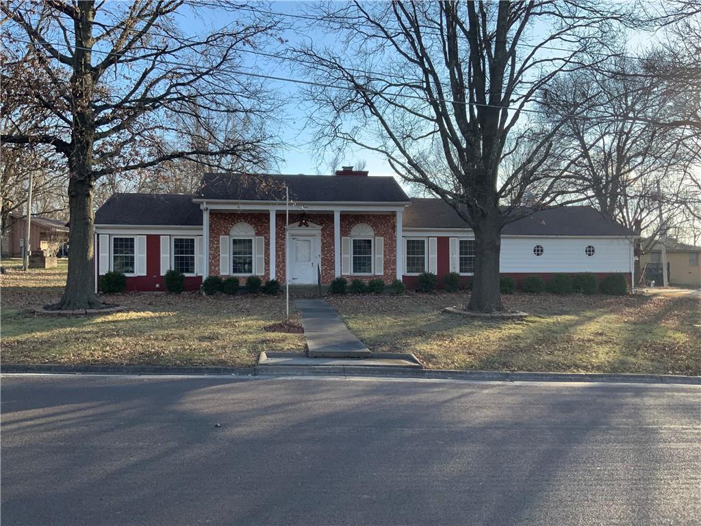 7 W Garfield Street, Iola, KS 66749