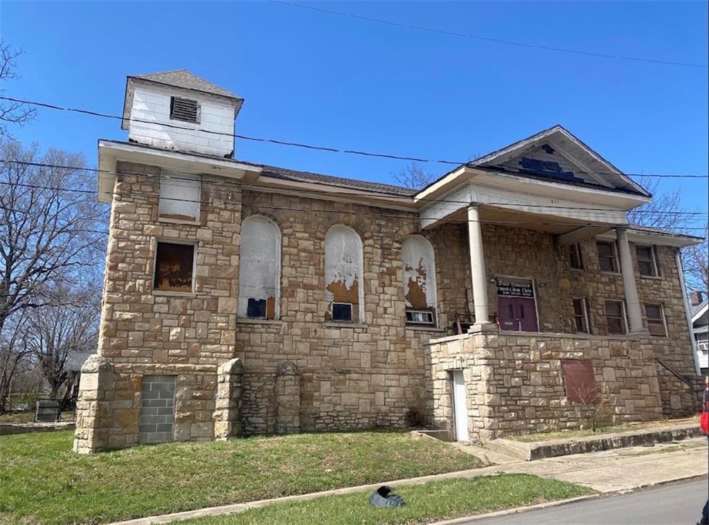 2830 N 17th Street, Kansas City, KS 66104