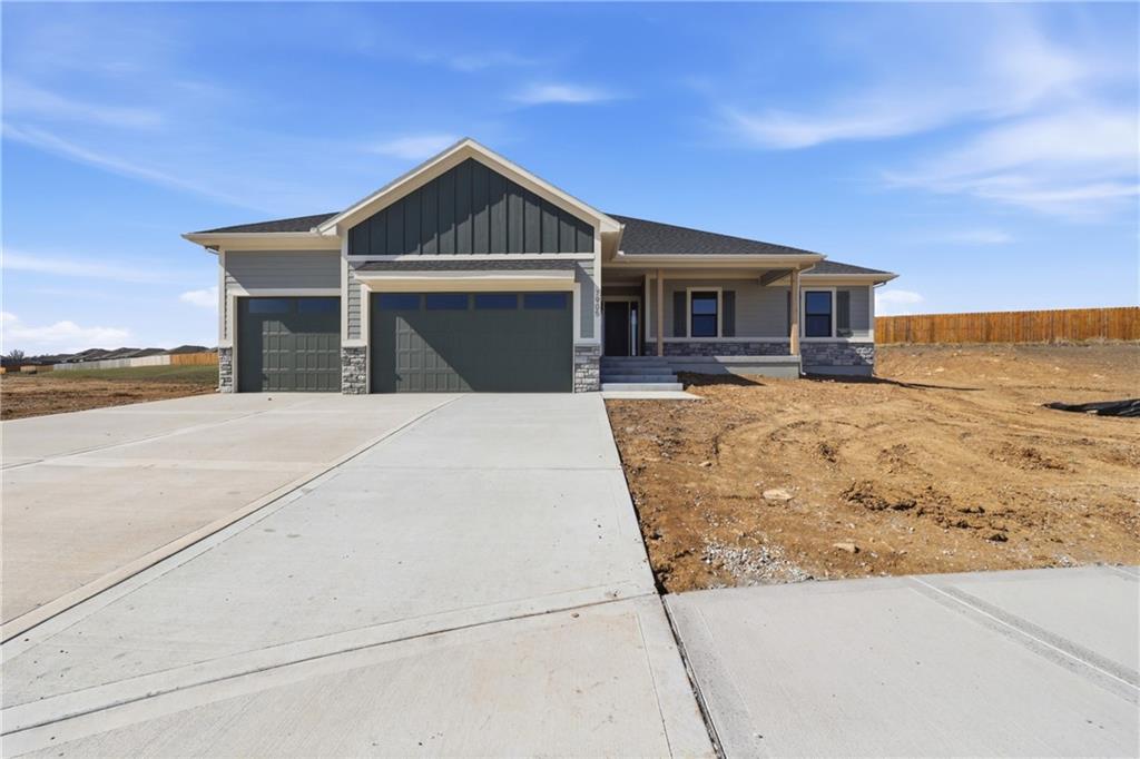7905 Hoot Owl Street, Blue Springs, MO 64014