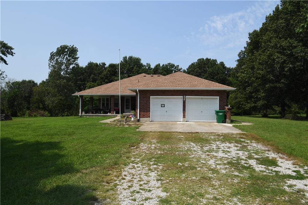 11503 State Route 2 Highway, Freeman, MO 64746