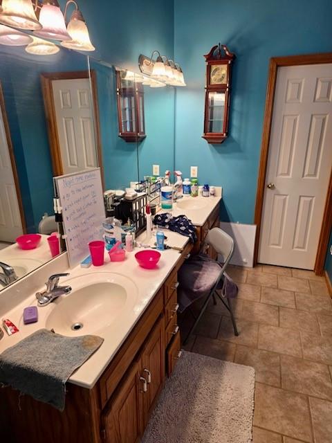 728 S Kisner Drive, Independence, MO 64056