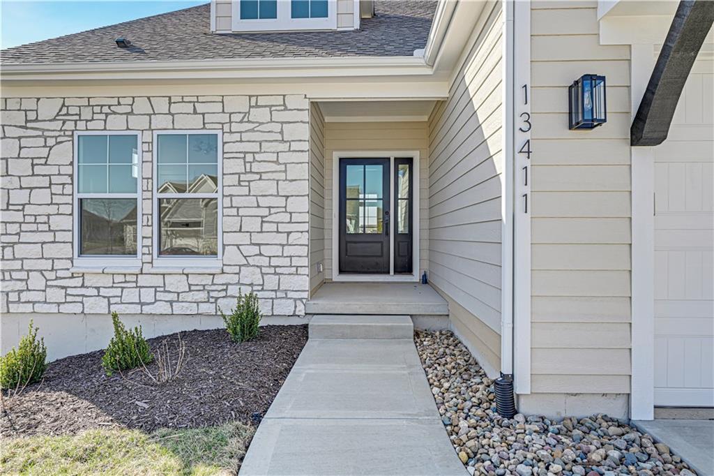 13411 W 174th Terrace, Overland Park, KS 66221