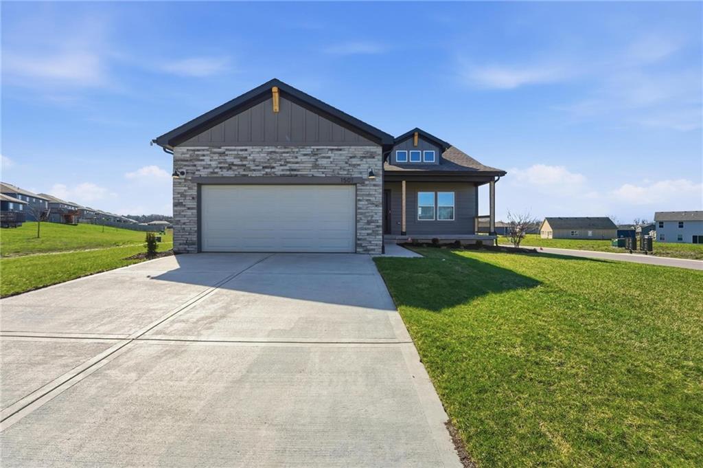 1501 SW 9th Street, Oak Grove, MO 64075