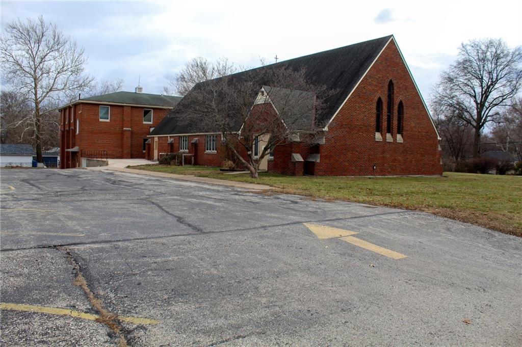 12613 Grandview Road, Grandview, MO 64030
