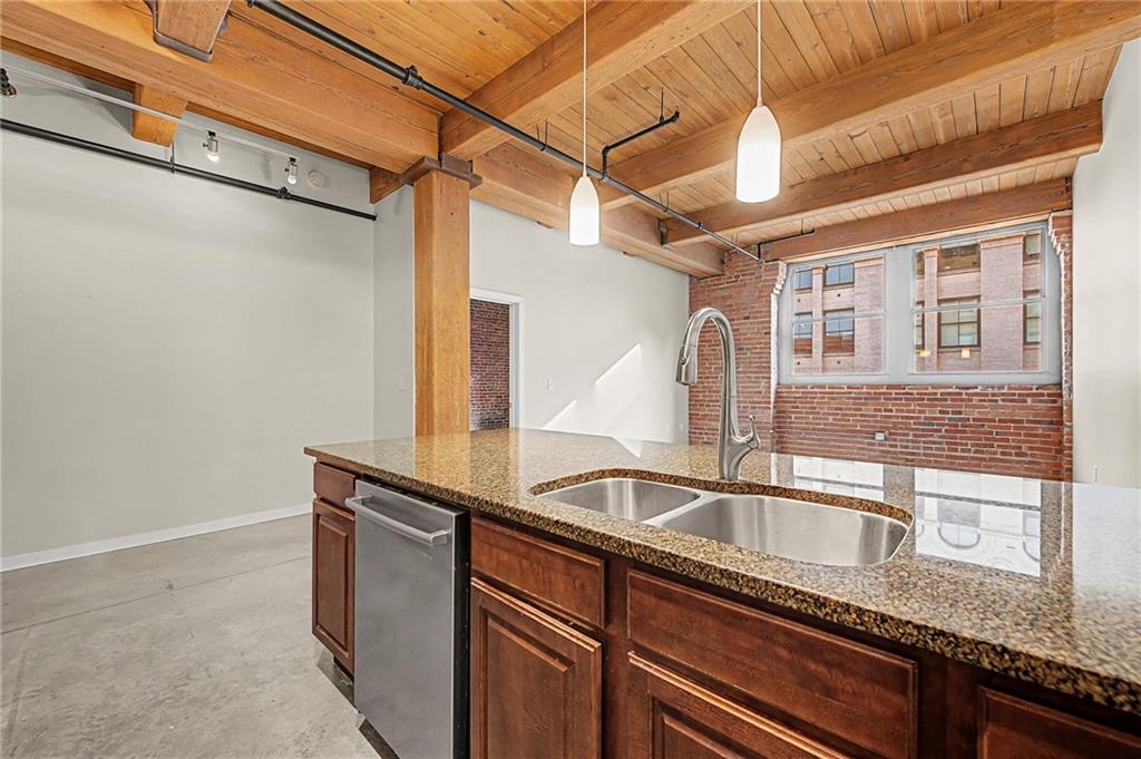 712 Broadway Boulevard, Kansas City, MO 64105
