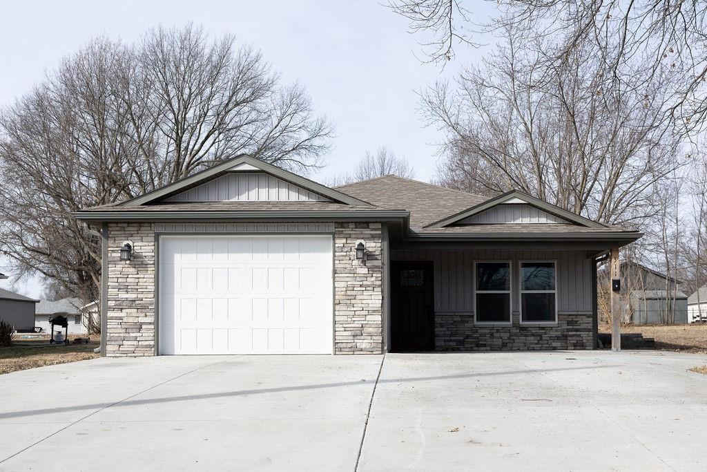 511 S 2nd Street, Odessa, MO 64076