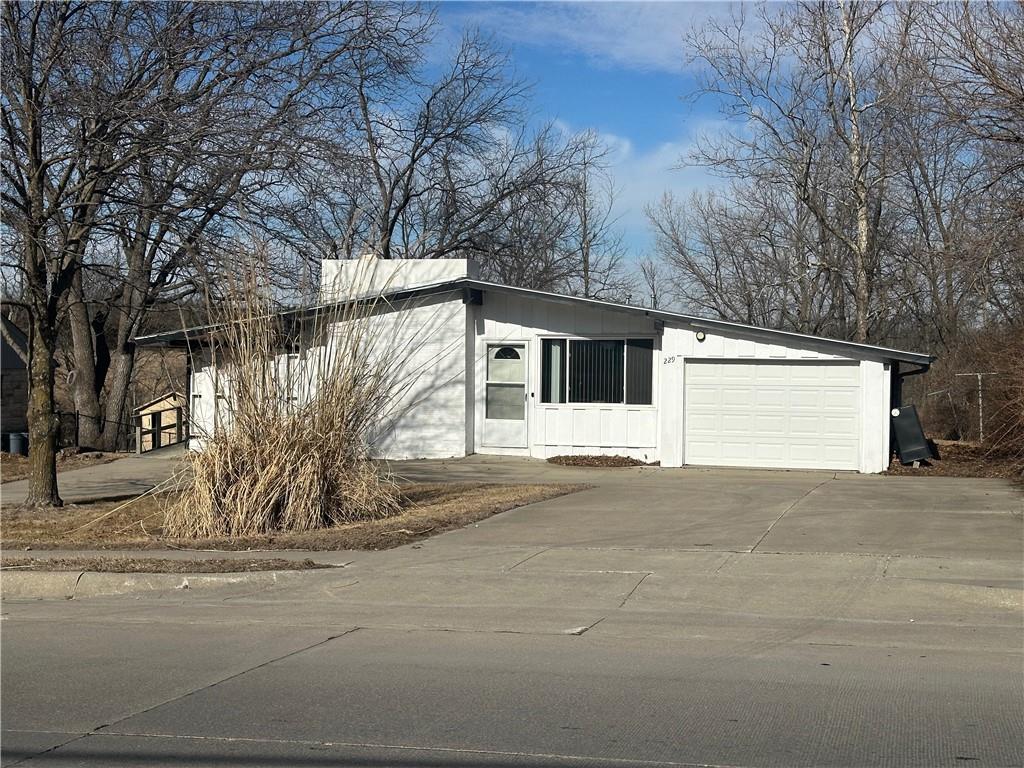 229 W 16th Street, Maryville, MO 64468