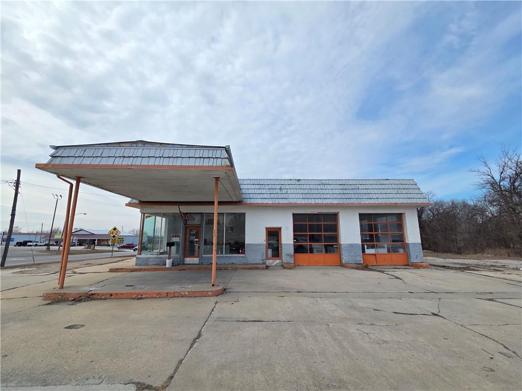 18 S Orange Street, Butler, MO 64730