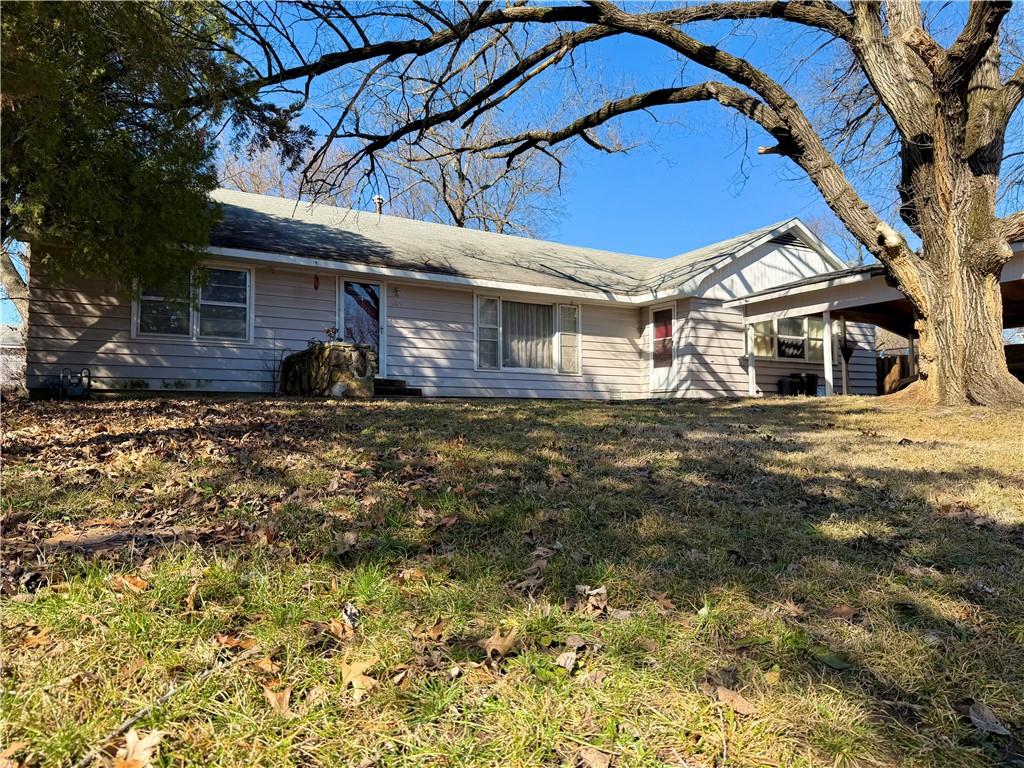 609 Ridge Street, Yates Center, KS 66783