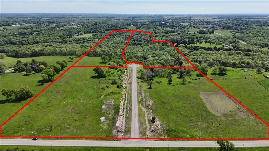 5201 W 188th Terrace, Stilwell, KS 66085