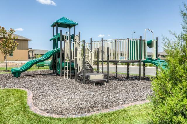 19338 Skyview Lane, Spring Hill, KS 66083