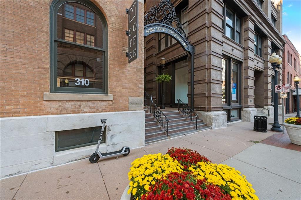 308 W 8th Street, Kansas City, MO 64105