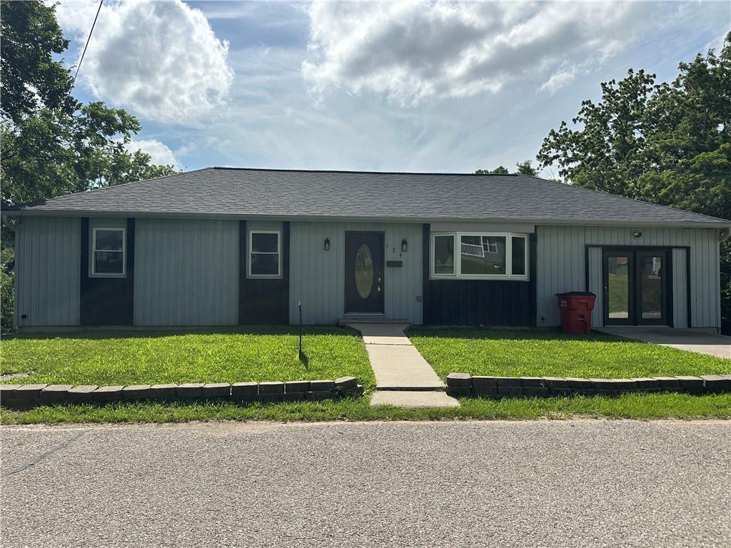124 N 23rd Street, Lexington, MO 64067