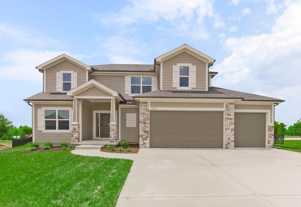 17221 W 164th Terrace, Olathe, KS 66062