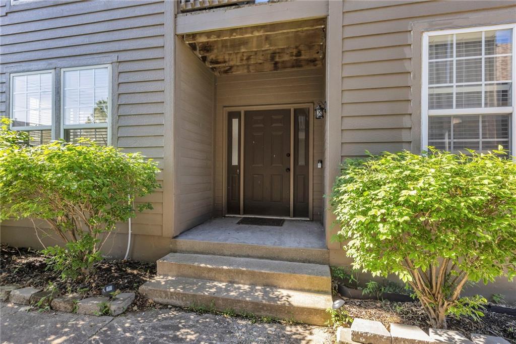 408 Eisenhower Road, Baldwin City, KS 66006